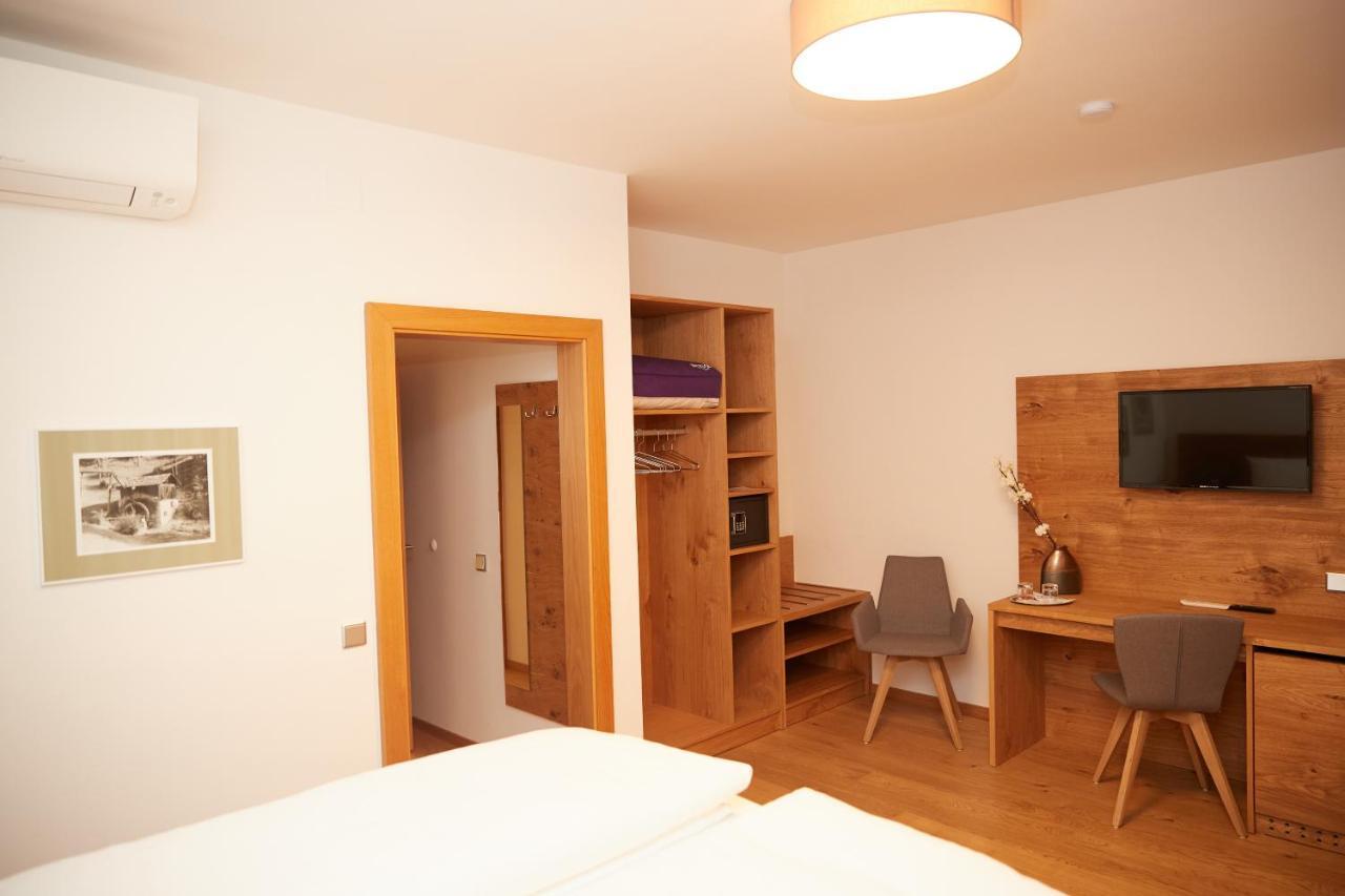 Lackenbach Gasthof Zum Schilling מראה חיצוני תמונה
